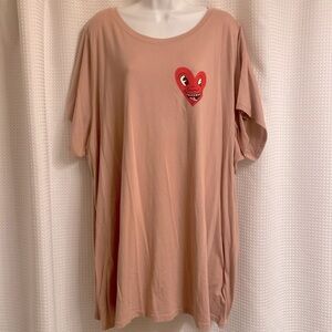 Torrid Kieth Harring Tshirt rose color with heart size 6